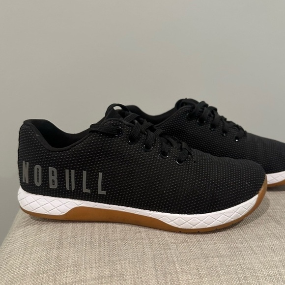 NOBULL Outwork Gym Shoes Size Men’s 9.5 / Women’s 11’s